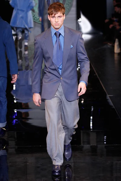 Look 44